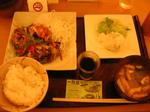 まごころや牛肉のカラフル炒め.jpg